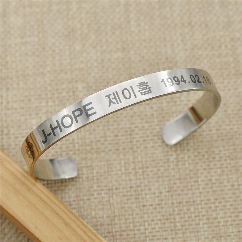 Vòng tay kim loại khắc chữ nhóm nhạc KPOP BTS