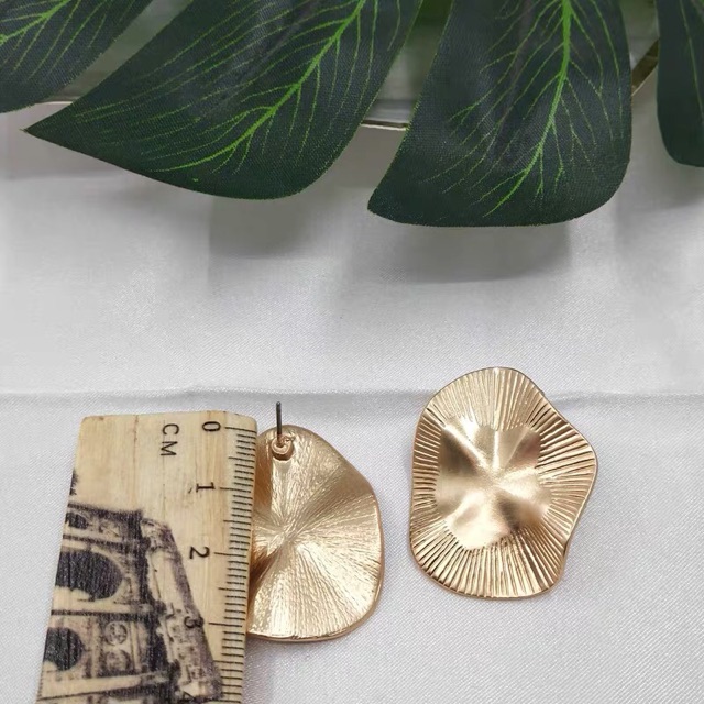 Bông tai vintage mạ vàng