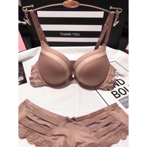 (1079 áo lót siêu nâng dày 4cm ) hàng nhật nội địa cao cấp đẹp xuất sắc