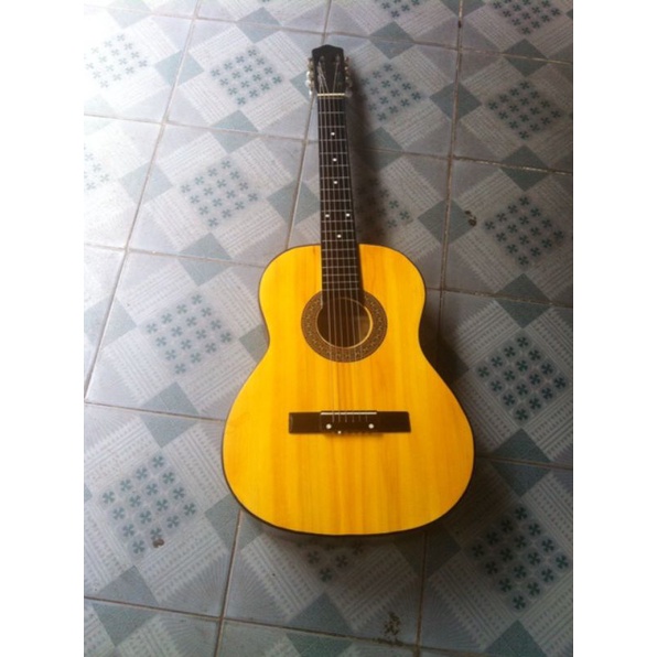 đàn guitar classic gỗ thông tặng bao đựng và hướng dẫn ,pick gảy