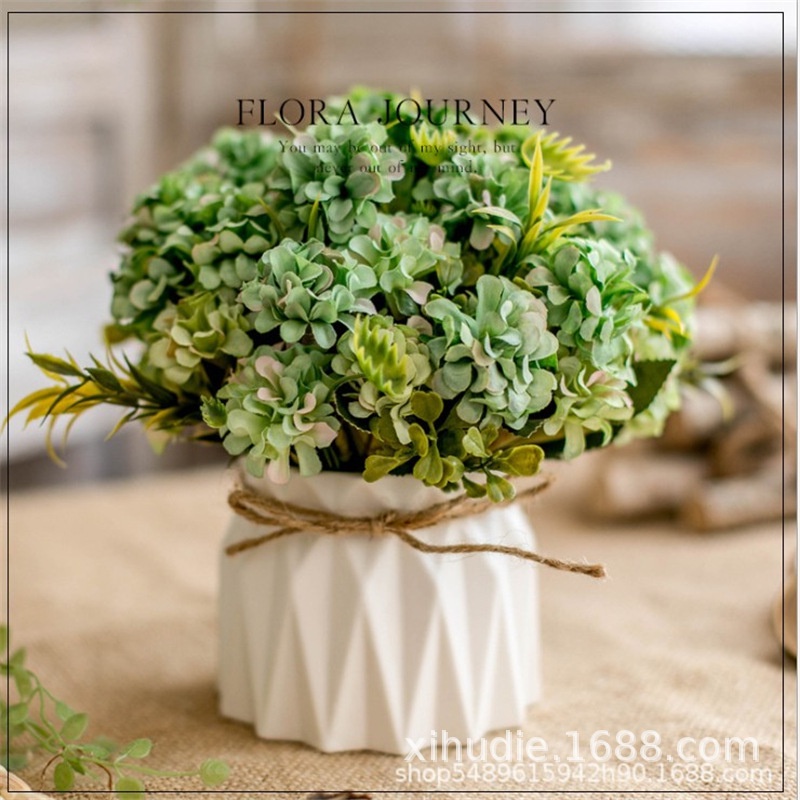 Lọ hoa trang trí phòng khách phong cách bắc âu( kèm hoa)