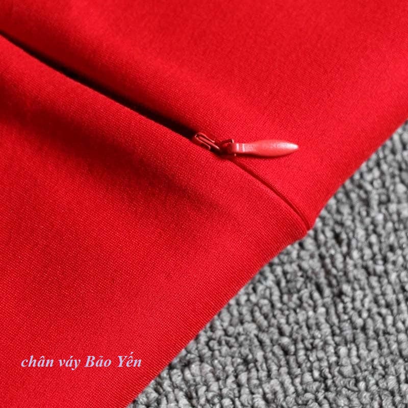 Chân váy bút chì màu đỏ xẻ sau tới gối quyến rũ(sẵn size)- M5B