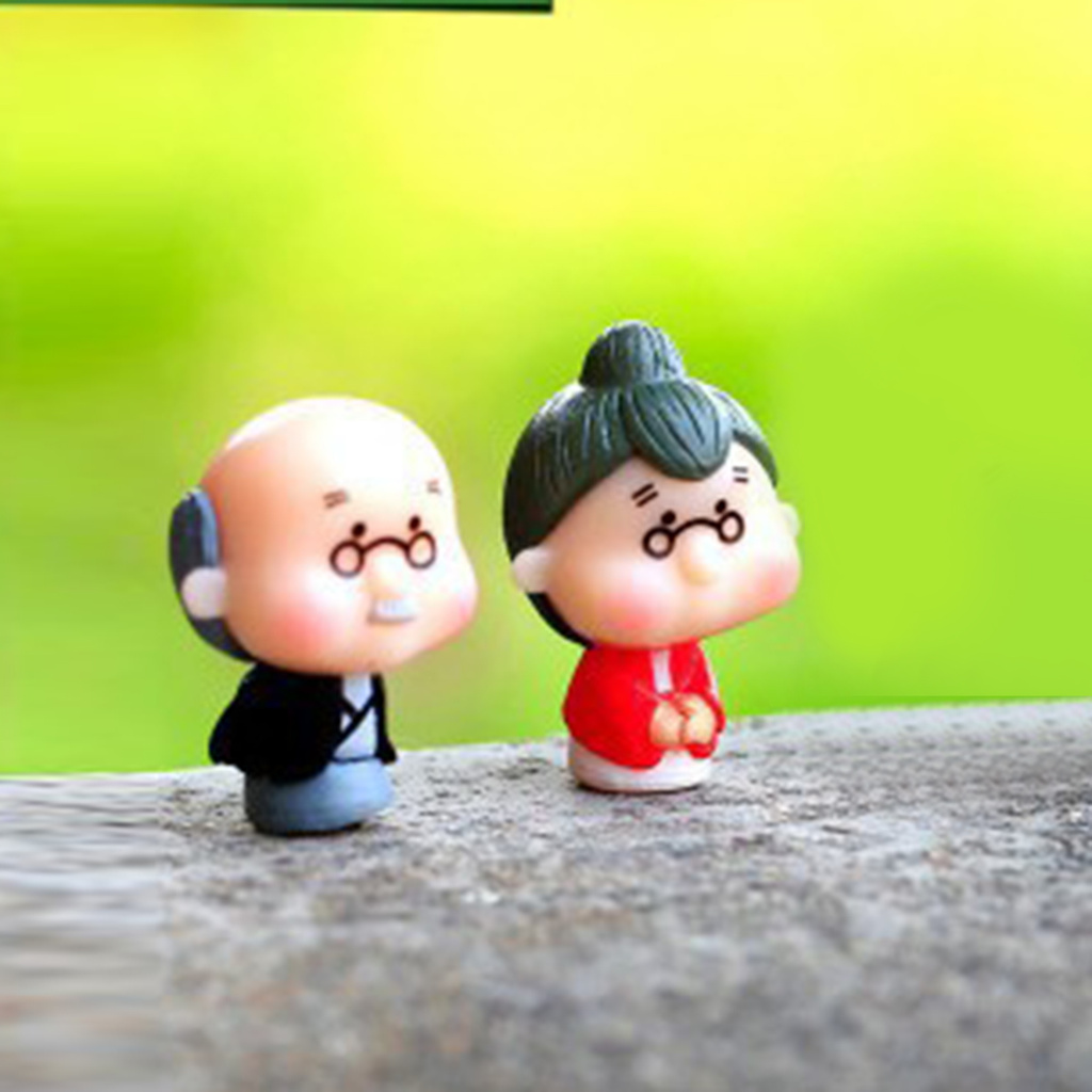 Bộ 2 Mô Hình Búp Bê Nhỏ Dễ Thương Để Trang Trí