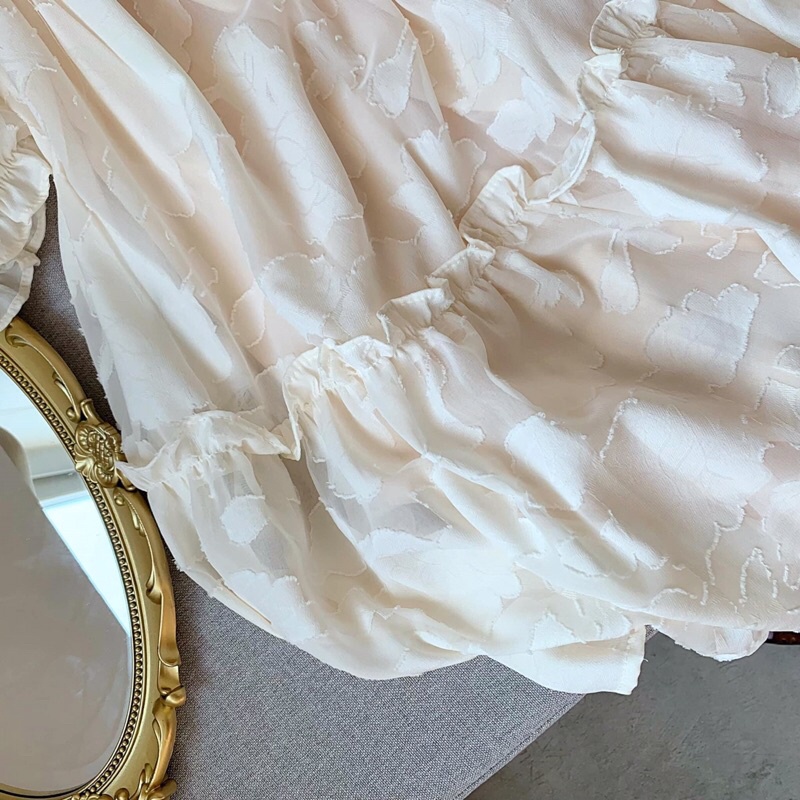 Váy trễ vai dáng xoè hoạ tiết hoa nổi - Đầm trễ vai 2 dây babydoll họa tiết hoa nổi Pea Store
