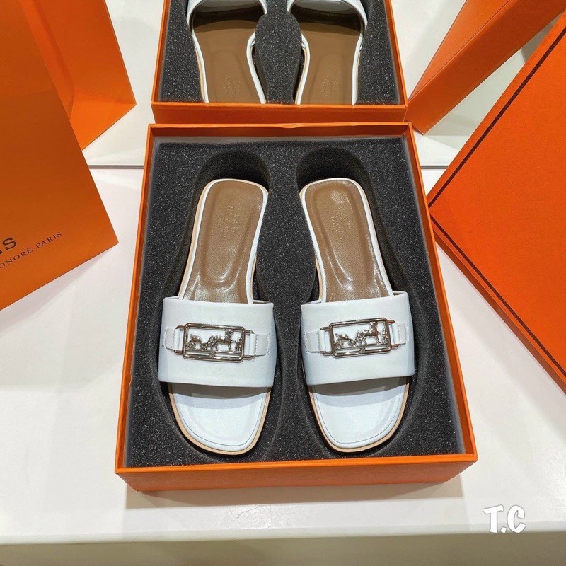 Dép lê hm khóa logo