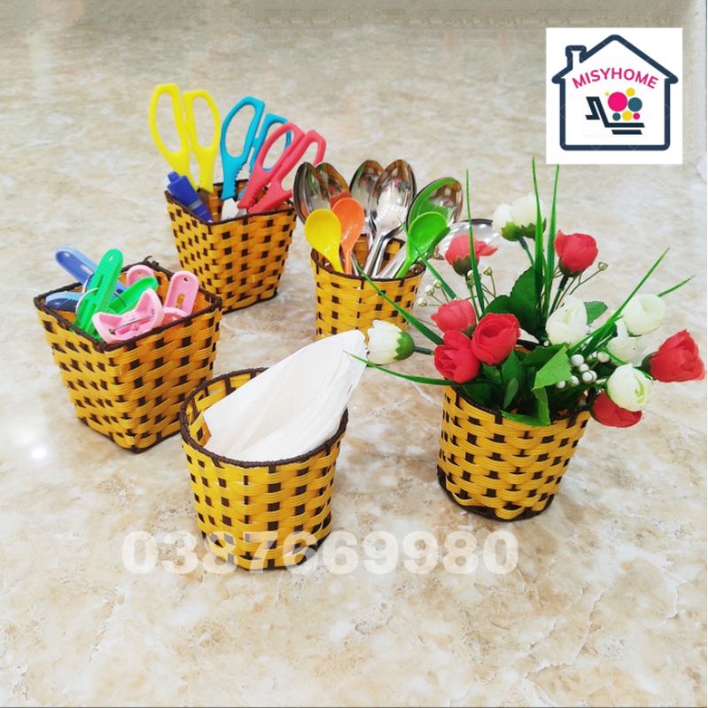 Cốc giỏ rổ nhựa giả mây tre đan nhỏ 10×9cm đựng giấy ăn đựng đồ cắm bút thìa muôi dĩa ăn hoa quả trái cây Misyhome