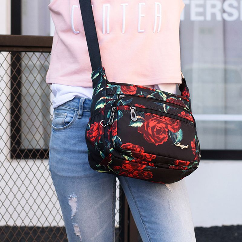 Túi Đeo Chéo Vai Bằng Nylon Họa Tiết Hoa Có Khóa Kéo Dành Cho Nữ
