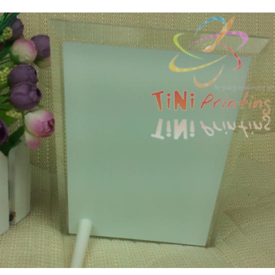 KHUNG HÌNH THỦY TINH KHUNG HÌNH CHỮ NHẬT KH02 (13X18X1CM) IN HÌNH THEO YÊU CẦU