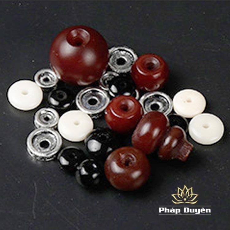 Chuỗi Vòng 108 Hạt Bồ Đề Tinh Nguyệt Hạt Chính màu vàng, nâu, đỏ, trắng