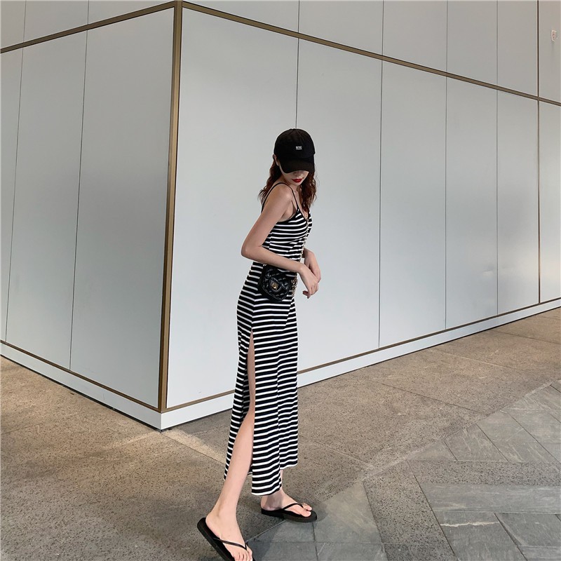 Đầm Maxi Dài Hở Lưng Hai Dây Cổ Chữ V Thiết Kế Xẻ Tà Quyến Rũ - MSP D09 | BigBuy360 - bigbuy360.vn