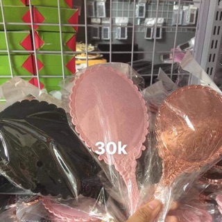 Gương soi cầm tay