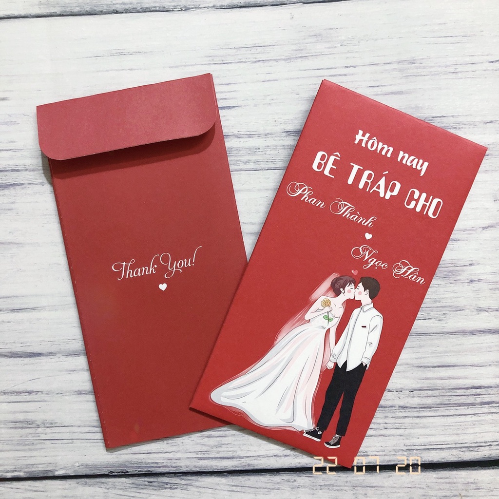 Bao lì xì đám cưới đỏ in tên theo yêu cầu - Bao lì xì bưng quả in tên dâu rể