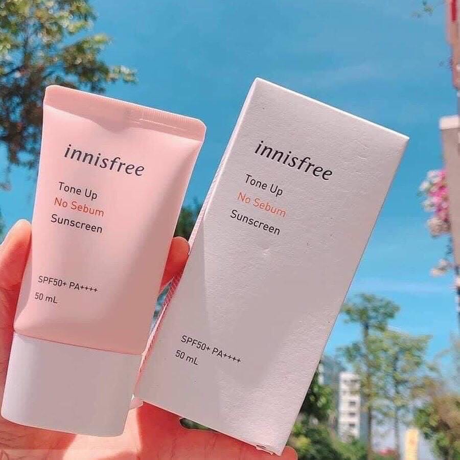 Kem chống nắng Innisfree Tone Up No Sebum Suncreen SPF50+ PA++++