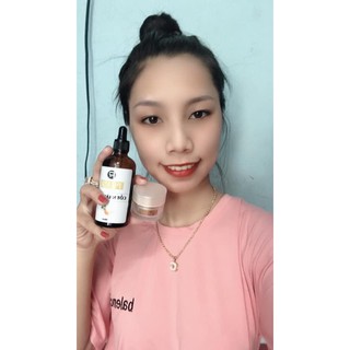 Cốt nhân sâm và kem face tối PUMR