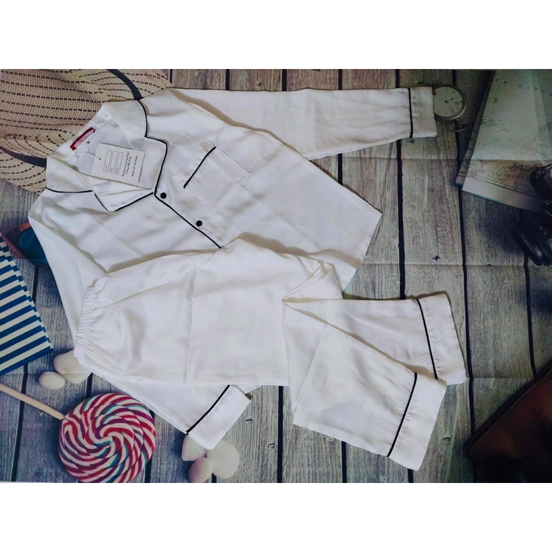 Pijama Lụa chất cực đẹp giá tại xưởng- sẵn SLL cho khách sỉ | BigBuy360 - bigbuy360.vn