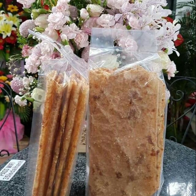 1 bịch Bánh tráng mắm ruốc đặc sản đà lạt, thơm ngon, giòn tan