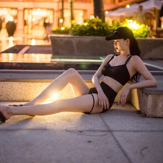 Bộ bơi bikini tay dài phối ren quyến rũ