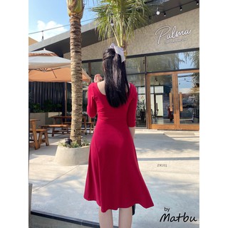 Đầm tay lỡ xòe