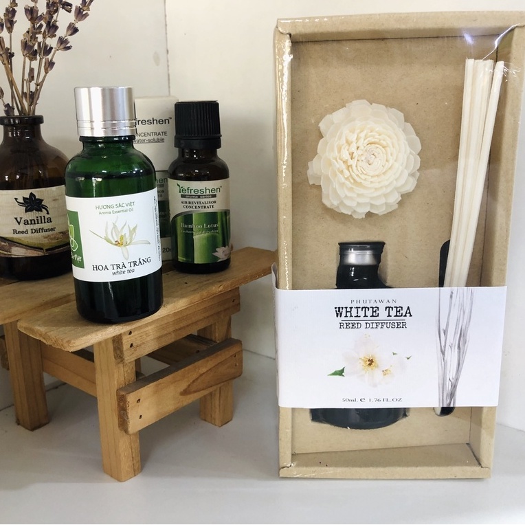 Tinh dầu thơm phòng cắm que gỗ hương Dưa lưới - Phutawan Melon Reed Diffuser 50ml