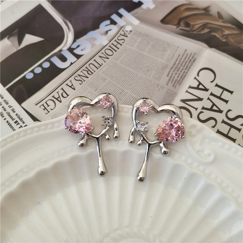 Khuyên Tai Hình Trái Tim Đính Đá Zircon Hồng Thời Trang Phổ Biến