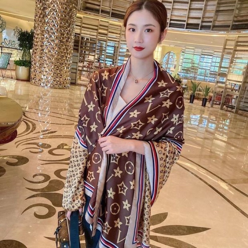 Khăn choàng cổ lụa in hoa năm cánh cao cấp 90x180cm