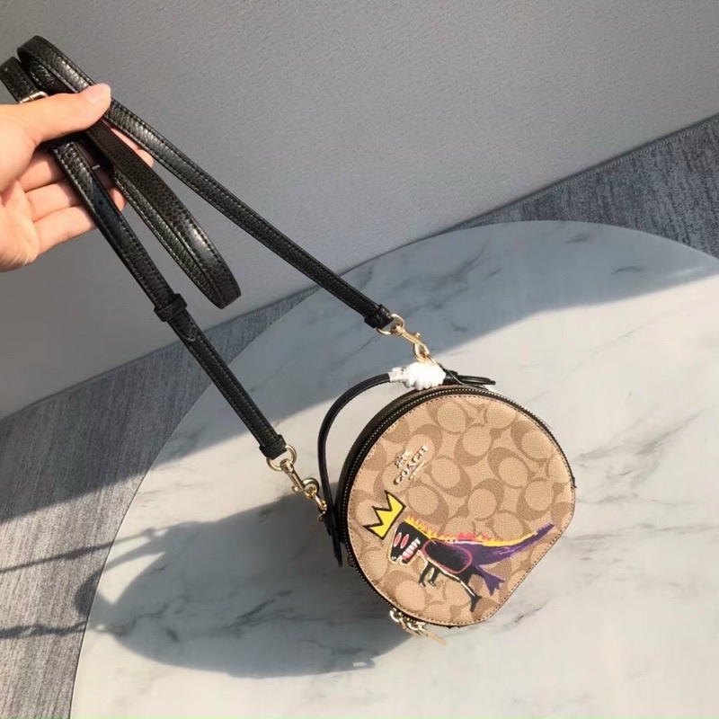 Túi Coach da thật bền đẹp, hoạ tiết trẻ trung, dáng cốp tròn xinh