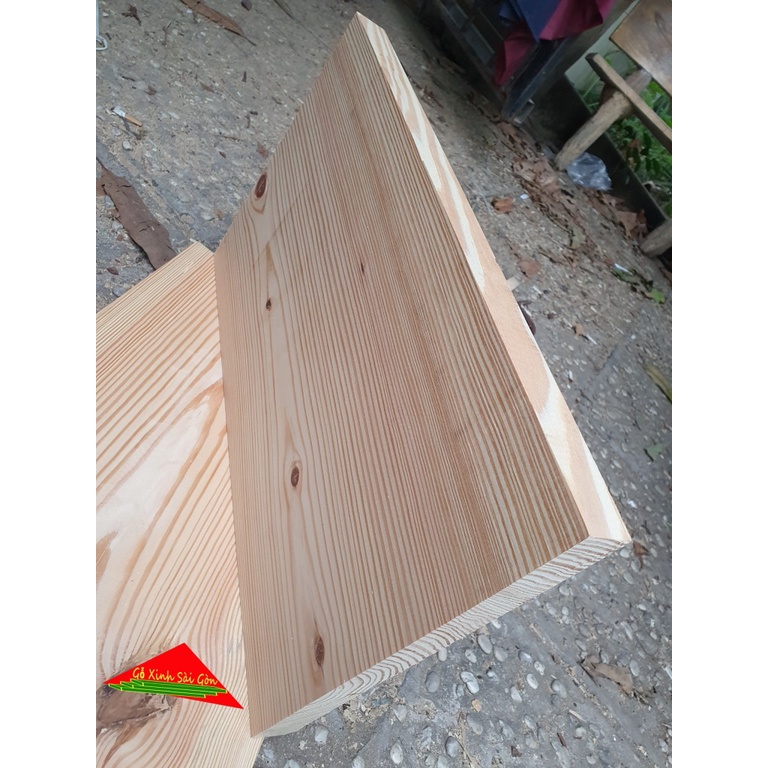 Tấm gỗ thông dày 3cm, rộng 24cm, dài 50cm dùng làm kệ âm tường, xích đu, bậc cầu thang, trang trí, làm mặt bàn,mặt ghế