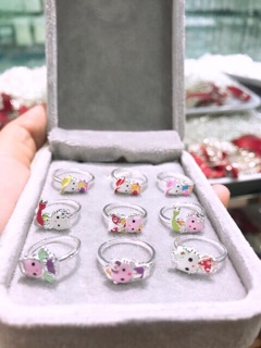 Nhẫn bạc trẻ em