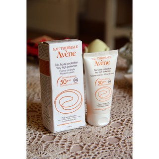 Avene Protection Mineral Lotion 50+  Kem chống nắng vật lý không hương liệu SPF 50+ dành cho da nhạy cảm dễ bị kích ứng