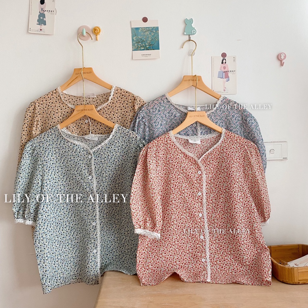 Áo sơ mi hoa nhí viền ren