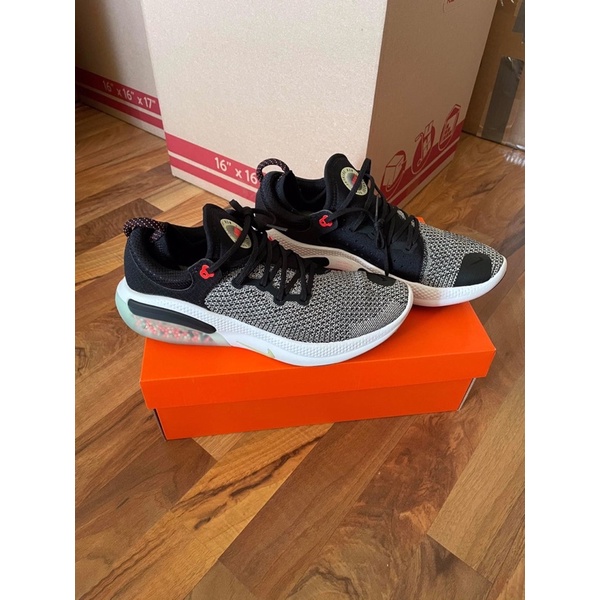 Giày Nike Joyride Run Flyknit 'Black/Olive Aura'