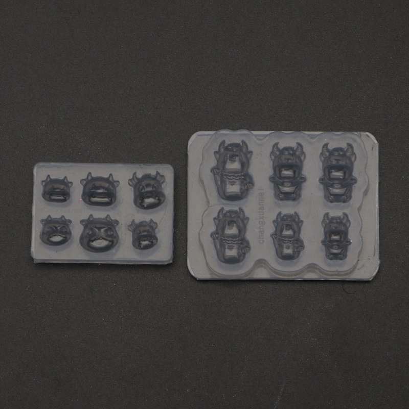 Khuôn silicone làm mặt vòng cổ hình bò sữa mini DIY