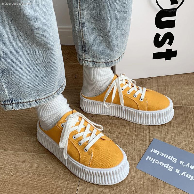 ﹍Half drag white shoes women s summer fashion all-match 2021 new student lazy thick-soled non-heel Baotou