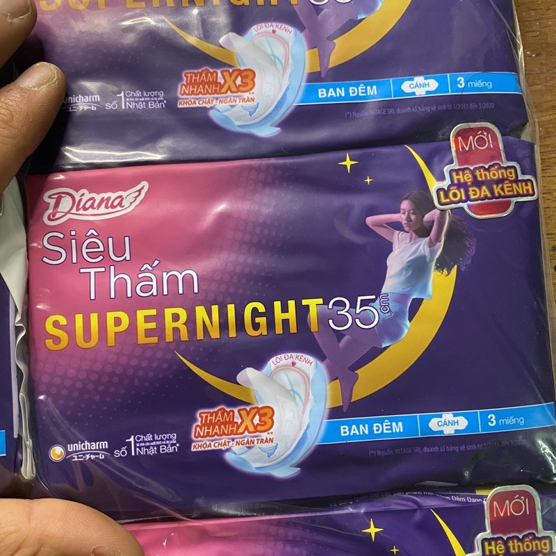 2 Gói Băng Vệ Sinh 💕Diana💕 siêu thấm Supernight 35cm 3 miếng/gói