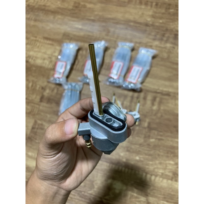 Khoá Xăng Bình Xăng Lớn 67 66 68 72 CD gù