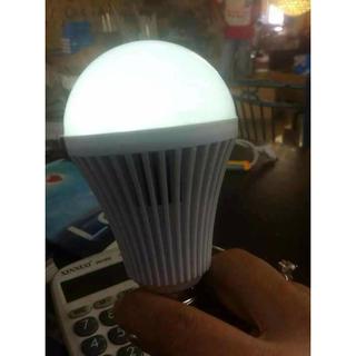 Bóng đèn led tích điện 9W
