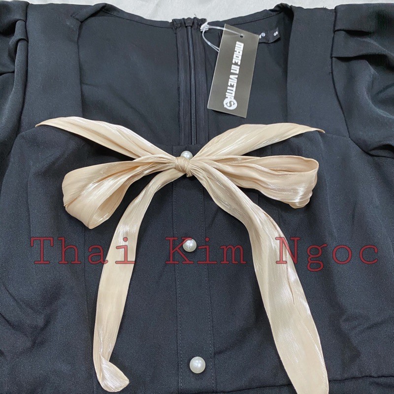 Đầm cổ vuông tiểu thư đen phối nơ cổ | BigBuy360 - bigbuy360.vn