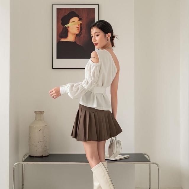 25 STUDIO Áo voan nữ lệch vai thắt eo Finn Top