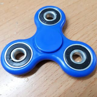Fidget Spinner - Món đồ chơi Con Quay 3 Cánh Để Giảm Stress