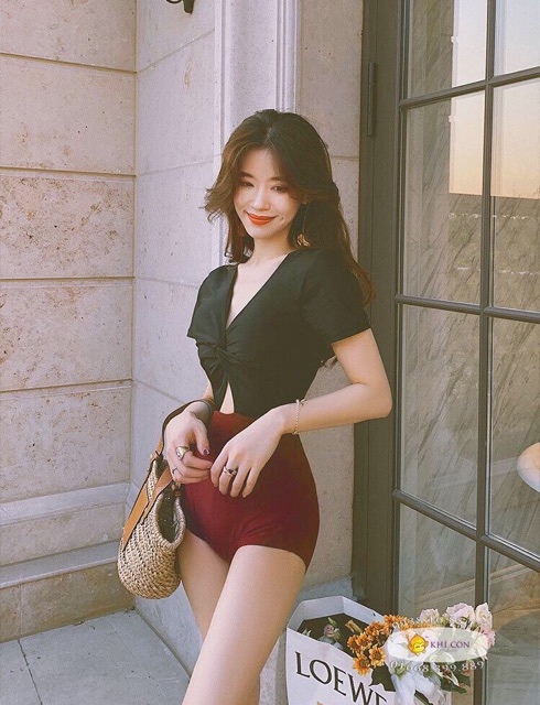 [Mã FASHIONGREEN hoàn 10% tối đa 50K xu đơn 300K] Bikini 1 mảnh tay ngắn phối 2 màu đen - đỏ kín đáo | BigBuy360 - bigbuy360.vn