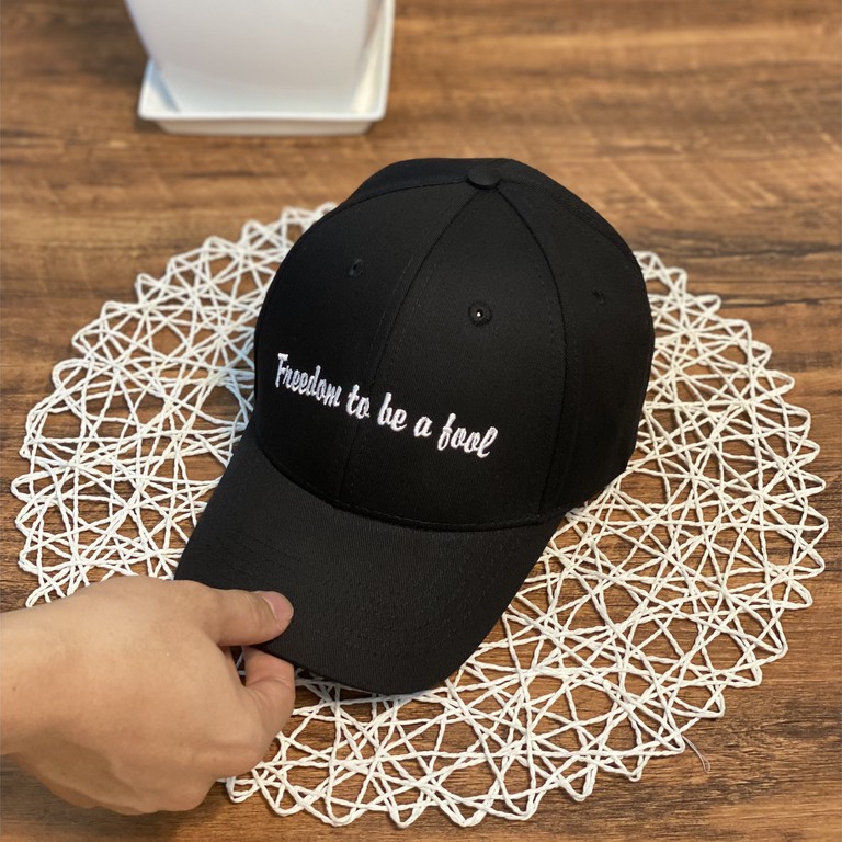 Mũ lưỡi trai, Nón kết xuất khẩu Zeni Store thêu chữ nổi “Freedom to be the fool” Siêu HOT Freeship, Full Hộp