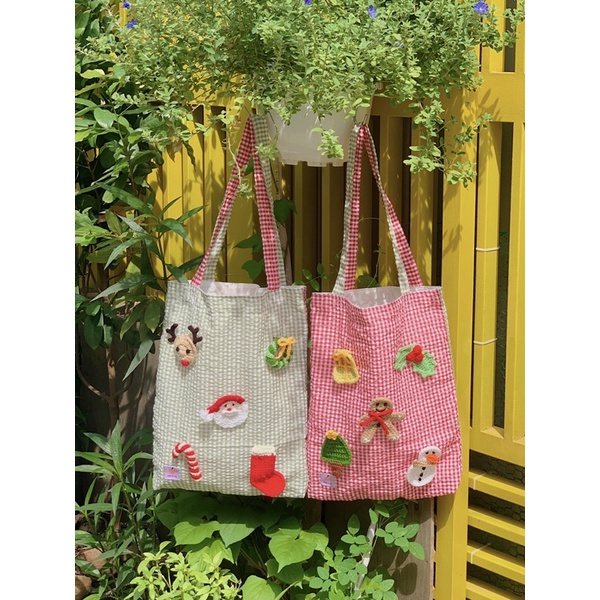 Pin cài hoạ tiết giáng sinh