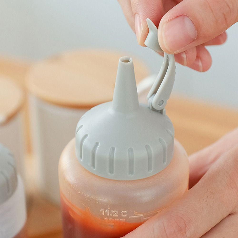 Set 2 Chai Nhựa Đựng Dầu Ăn / Nước Sốt Có Nắp Đậy Tiện Dụng Cho Nhà Bếp