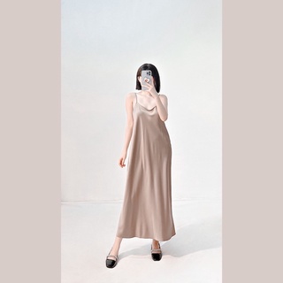 Đầm midi pho lụa 2 dây xẻ tà