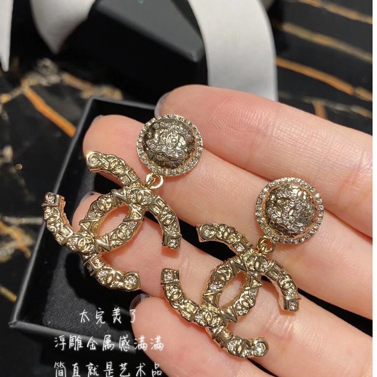 chanel bông tai chữ cái cổ điển Hoa tai đính đá thời trang cổ điển