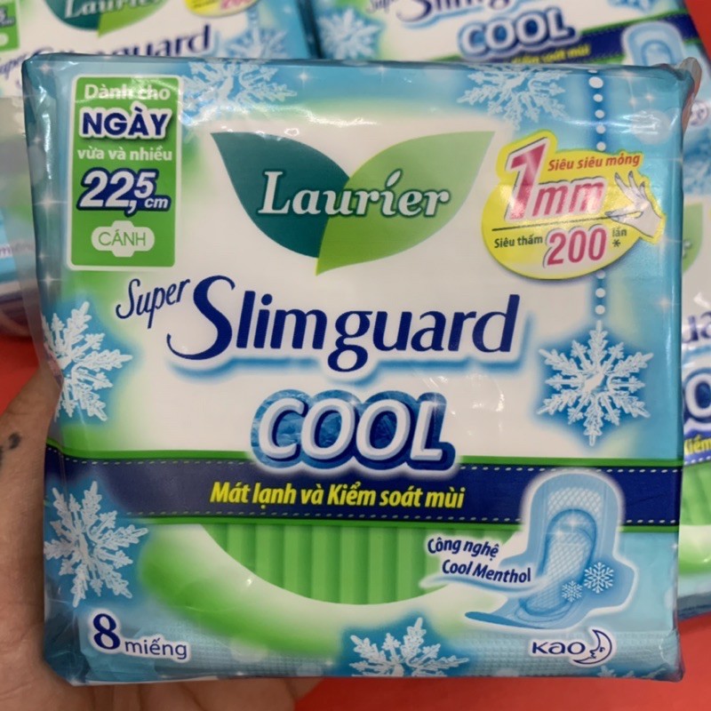 Combo 4 Gói Băng Vệ Sinh Laurier Super Slimguard COOL mát lạnh & kiểm soát mùi 22,5cm (gói 8 miếng)