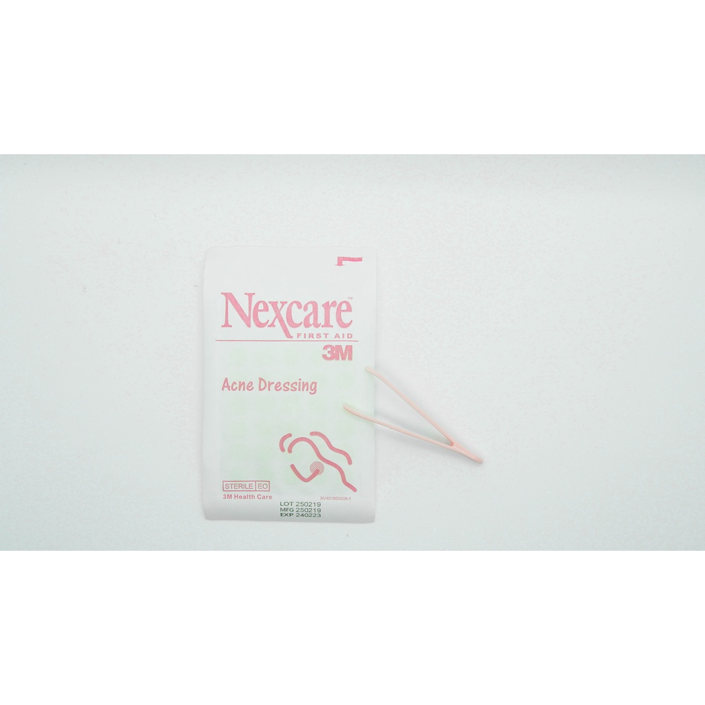 Miếng dán mụn bọc Nexcare 3M 8mm hộp 30 miếng siêu mỏng, không thấm nước, co dãn tốt, giảm viêm, thâm TA030