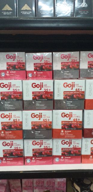 Kem chống nhăn, làm trắng goji age control 35+