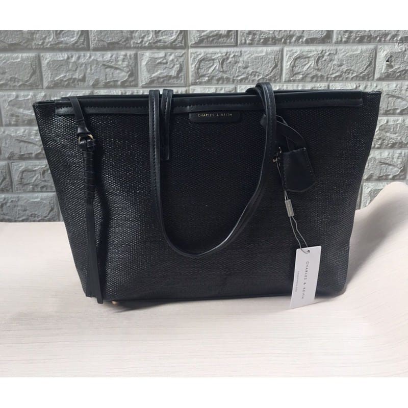 Túi Tote Charles And Keith