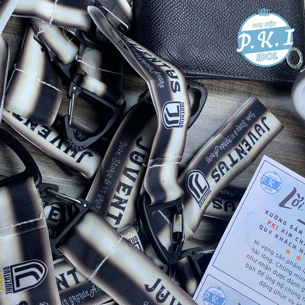 Xả Kho : Móc khóa , Móc Treo Balo In Hình CLB Juventus - Xả Kho Rẻ Nhất Shopee